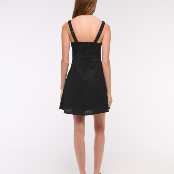 NWT Abercrombie v neck linen blend mini dress medium tall - Picture 2 of 2